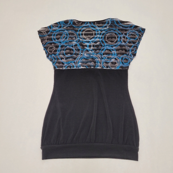 L8teR Sublimated Ruffle Tunic Top - Picture 10 of 11